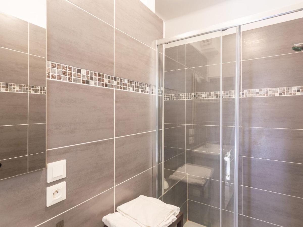 Apartment Le Grand Large-3 By Interhome Le Lavandou Esterno foto